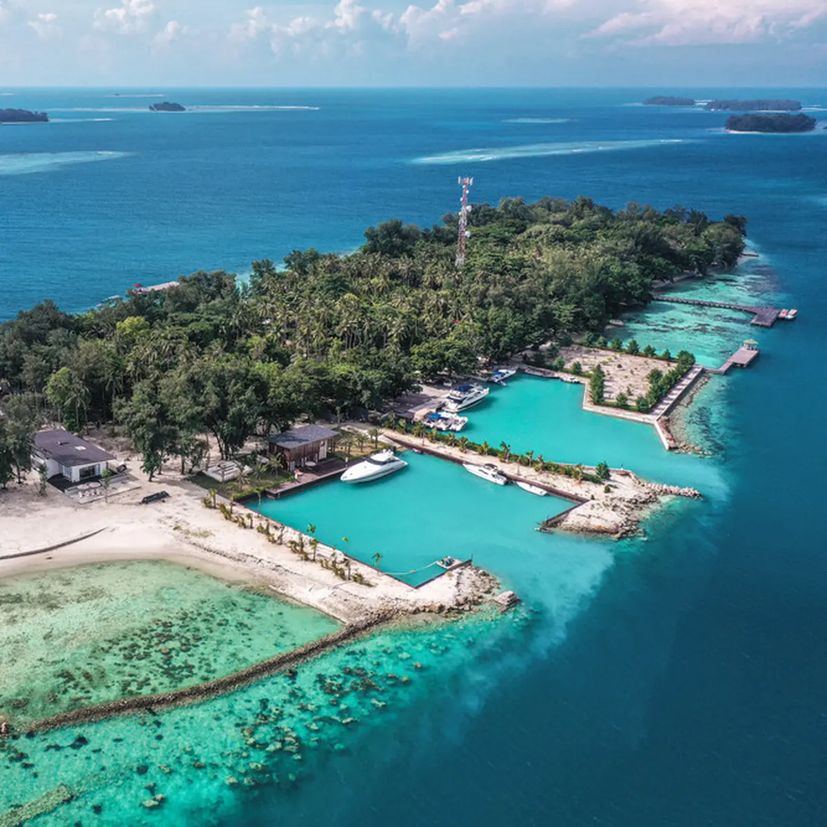 8 Objek Wisata Terbaik di Pulau Seribu yang Wajib Dikunjungi!